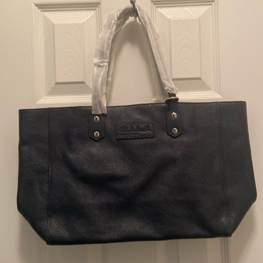M.I.L.A navy blue tote 17x11